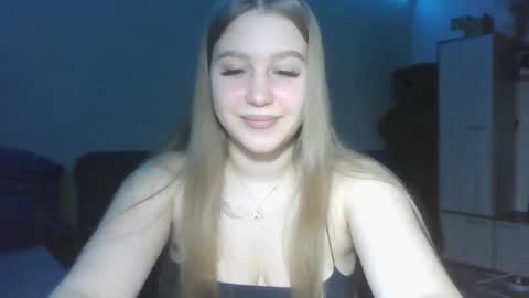 honey_lolaaa online show from 10/17/25, 01:35