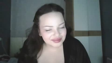 honey_miracle online show from 06/18/26, 04:57