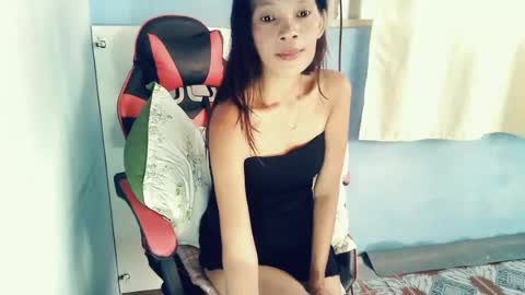 Snapshot of honey_mollyxx chatting on 06/15/26, 11:18 honey_mollyxx online show from 06/15/26, 11:18