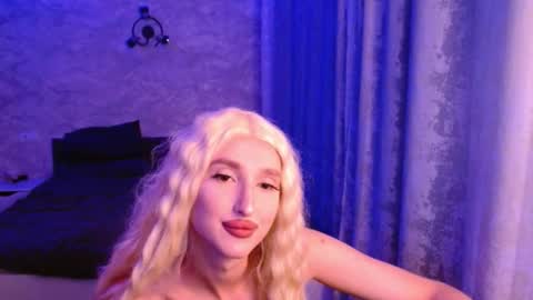 honey_sunset online show from 09/29/25, 06:13