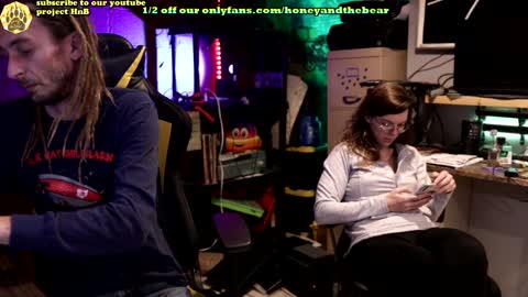 Honey and Bear online show from 02/03/25, 02:03