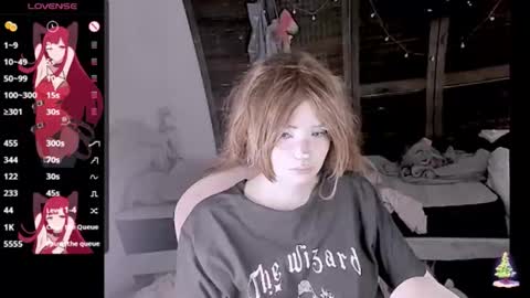 Honey Apple Alaska online show from 12/15/25, 01:43