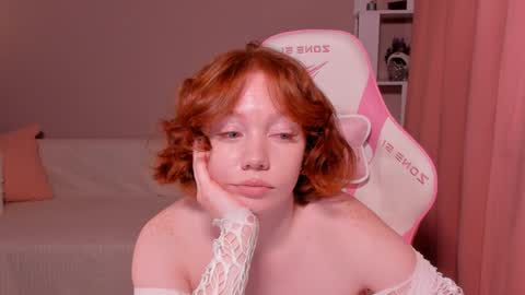 honeyautumn online show from 12/31/24, 03:23