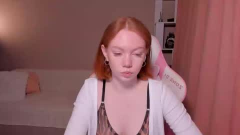 honeyautumn online show from 02/24/25, 12:30