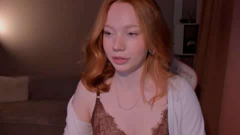 honeyautumn online show from 12/17/25, 11:22