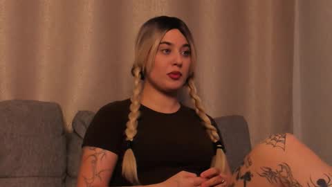 Mary online show from 10/29/25, 03:47