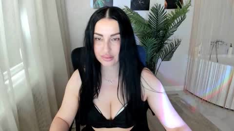 Jacqueline online show from 05/19/26, 04:30