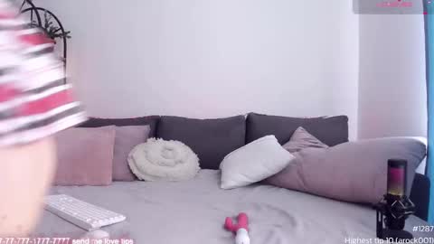 HoneyCarrol online show from 10/30/25, 12:17