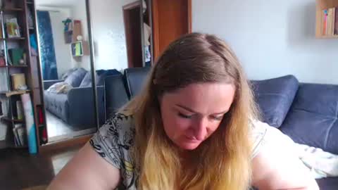 HoneydewMolly online show from 06/08/26, 10:48