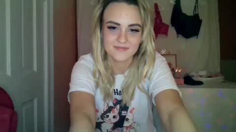 HoneyDrippinBunny online show from 02/19/25, 05:16