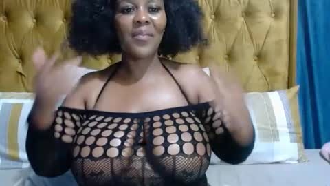 honeyglow_ online show from 08/06/26, 07:16