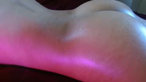 honeygoldenbaddie24 online show from 09/19/25, 05:13