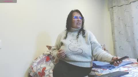 Snapshot of honeyhotpaty chatting on 02/27/25, 08:20 sofia online show from 02/27/25, 08:20