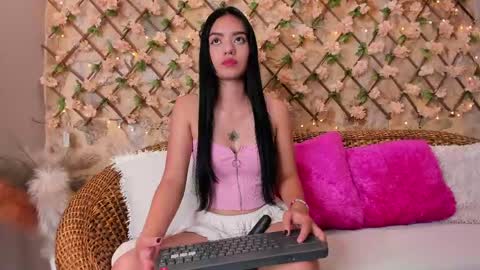 honeymiia online show from 04/17/26, 01:58