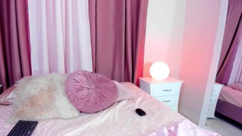 honeymoon_sariel online show from 10/23/25, 07:34