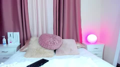 honeymoon_sariel online show from 11/30/25, 08:57