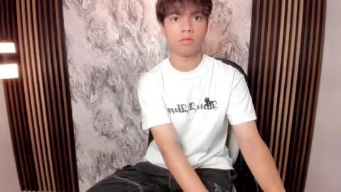 Snapshot of honeymoon_sariel chatting on 04/27/26, 02:15 honeymoon_sariel online show from 04/27/26, 02:15