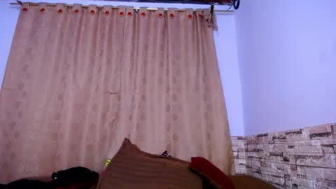 Victoria online show from 11/28/25, 10:18