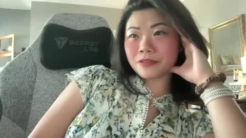 Snapshot of honeysunshineneko chatting on 04/10/26, 07:51 HoneySunshineNeko online show from 04/10/26, 07:51
