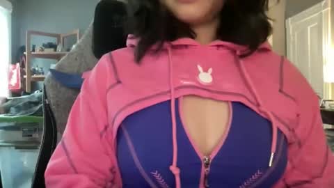 Snapshot of honeysunshineneko chatting on 05/01/26, 06:34 HoneySunshineNeko online show from 05/01/26, 06:34