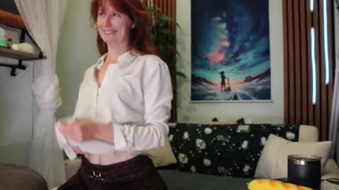 Noelle online show from 10/22/25, 02:34