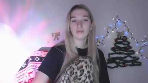 honeyveil online show from 01/06/26, 01:04