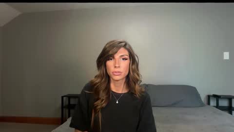 Snapshot of honeyvelourts chatting on 03/02/26, 09:21 HoneyVelourTS online show from 03/02/26, 09:21