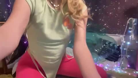 Emi Rose online show from 02/02/25, 04:59