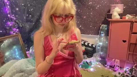 Emi Rose online show from 02/06/25, 06:40