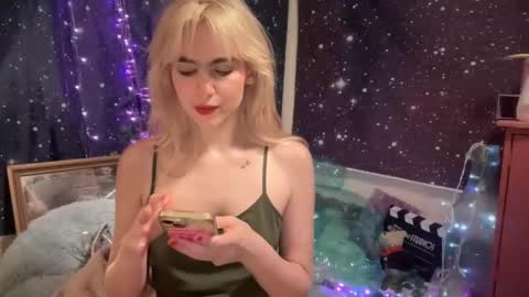 Emi Rose online show from 02/09/25, 03:53