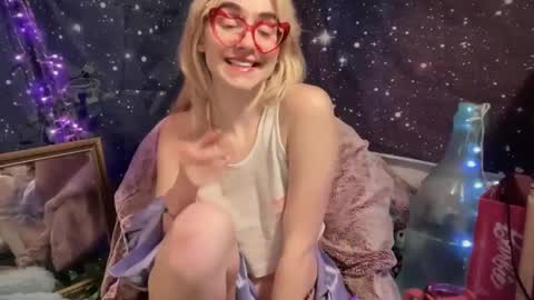 Emi Rose online show from 02/22/25, 07:01