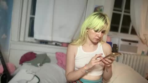 Emi Rose online show from 09/09/25, 06:35