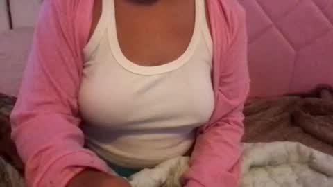 honeyyy89 online show from 05/17/26, 12:34