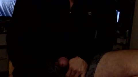 Snapshot of hoodiesahdgoodies chatting on 12/17/25, 11:27 D online show from 12/17/25, 11:27