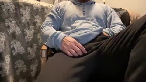 Snapshot of hoodiesahdgoodies chatting on 02/02/26, 10:47 D online show from 02/02/26, 10:47