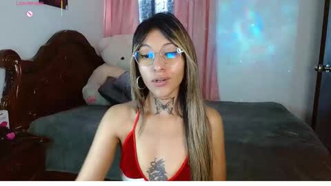 Hoollly Jones online show from 12/19/25, 03:30