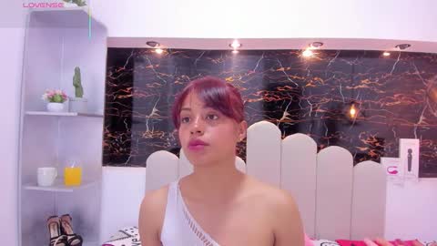 holly online show from 10/25/25, 04:02