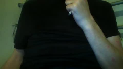 Snapshot of hooper37 chatting on 12/31/24, 12:43 Hooper39 online show from 12/31/24, 12:43