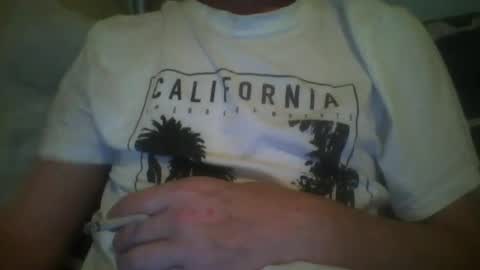 Snapshot of hooper37 chatting on 01/06/25, 10:47 Hooper39 online show from 01/06/25, 10:47