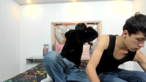 hoot_booys_ online show from 11/05/25, 12:05