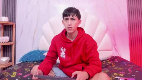 hoot_booys_ online show from 12/14/25, 08:46