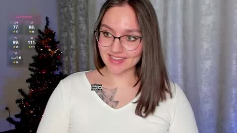 Snapshot of hoot_owl_cb chatting on 12/25/24, 01:20 Karina online show from 12/25/24, 01:20