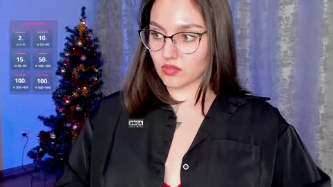 Snapshot of hoot_owl_cb chatting on 12/29/24, 10:45 Karina online show from 12/29/24, 10:45