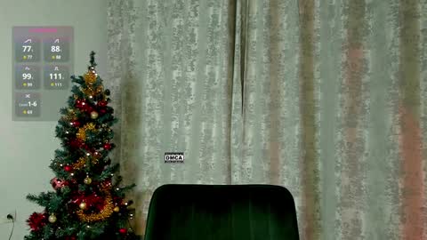 Snapshot of hoot_owl_cb chatting on 01/02/25, 10:01 Karina online show from 01/02/25, 10:01