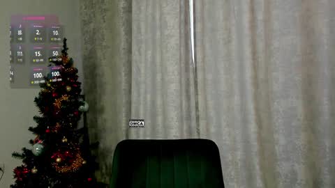 Snapshot of hoot_owl_cb chatting on 01/08/25, 02:03 Karina online show from 01/08/25, 02:03