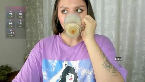 Snapshot of hoot_owl_cb chatting on 02/11/25, 04:11 Karina online show from 02/11/25, 04:11