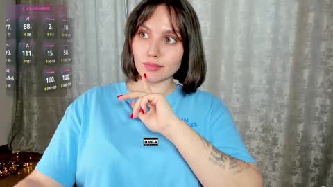 Snapshot of hoot_owl_cb chatting on 03/07/25, 04:13 Karina online show from 03/07/25, 04:13