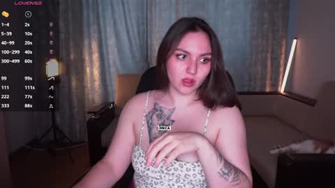 Snapshot of hoot_owl_cb chatting on 07/18/26, 08:18 Karina online show from 07/18/26, 08:18