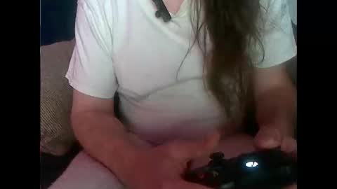 hopps28 online show from 12/30/24, 01:37