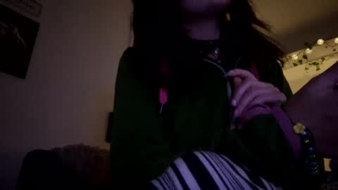 Snapshot of horneymomnextdoor chatting on 10/08/25, 02:53 horneymomnextdoor online show from 10/08/25, 02:53